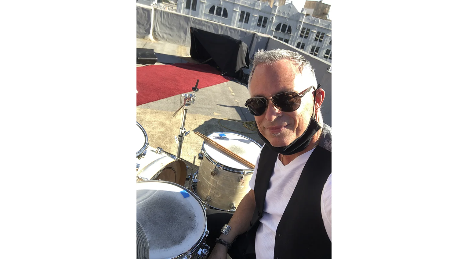 The-Convertibles-Christmas-Rooftop-Concert (22)